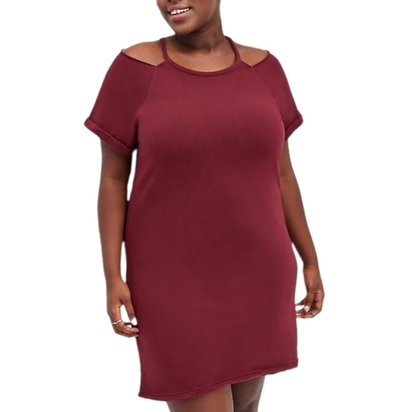 3X - Torrid | COLD SHOULDER DRESS - COZY FLEECE WINE - Picture 2 of 5